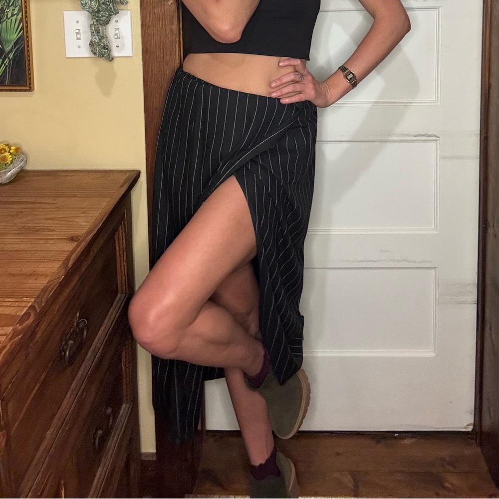 100% Wool Vintage Black Pinstripe Pencil Skirt